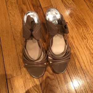 Brand new nude Michael Kira heels